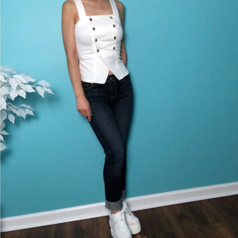 ⭐️NEW⭐️White House Black Market (WHBM) The Slim Leg Blue Jeans
